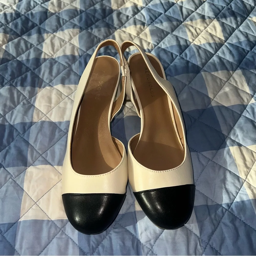 AEROSOLES Two-Tone Cream Slingback Heels with Black Cap Toe - Picture 2 of 8